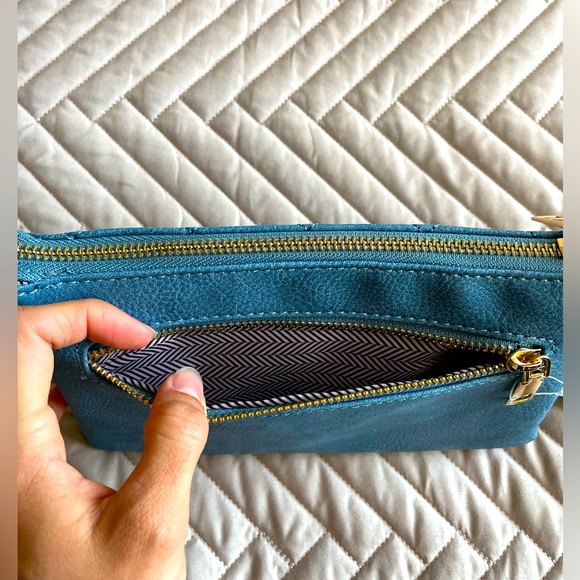 Isabelle blue clutch/wristlet - Picture 6 of 7
